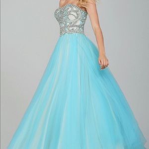 Beautiful NWT Jovani!!!!! Gorgeous Dress!!